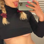 Profile picture of lola_tongue