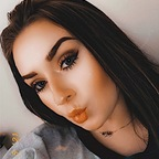 Profile picture of yo_skye